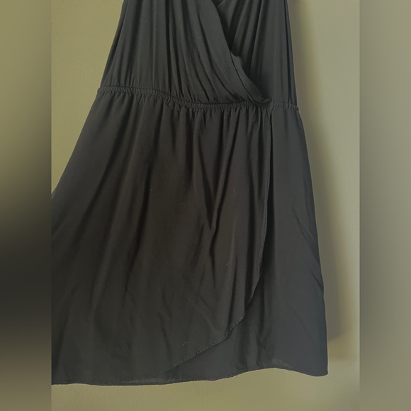 BCBGeneration Black Cocktail Dress Size M | Off-the-Shoulder Ruffles + Pockets! - Picture 4 of 8